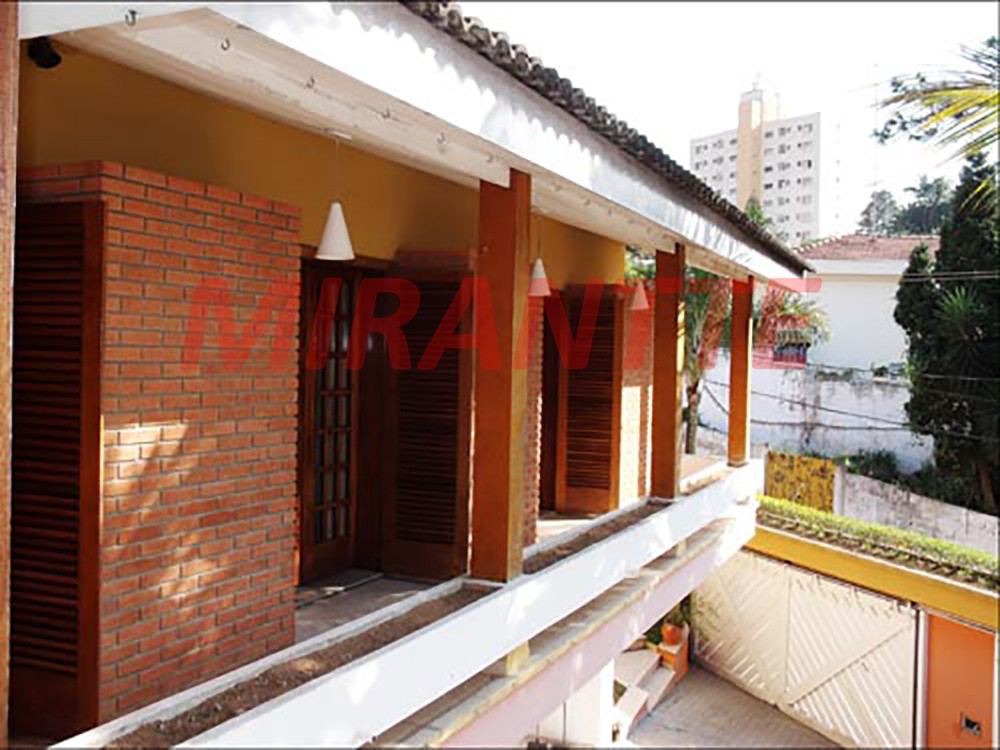 Casa terrea de 497m² com 4 quartos em Barro Branco