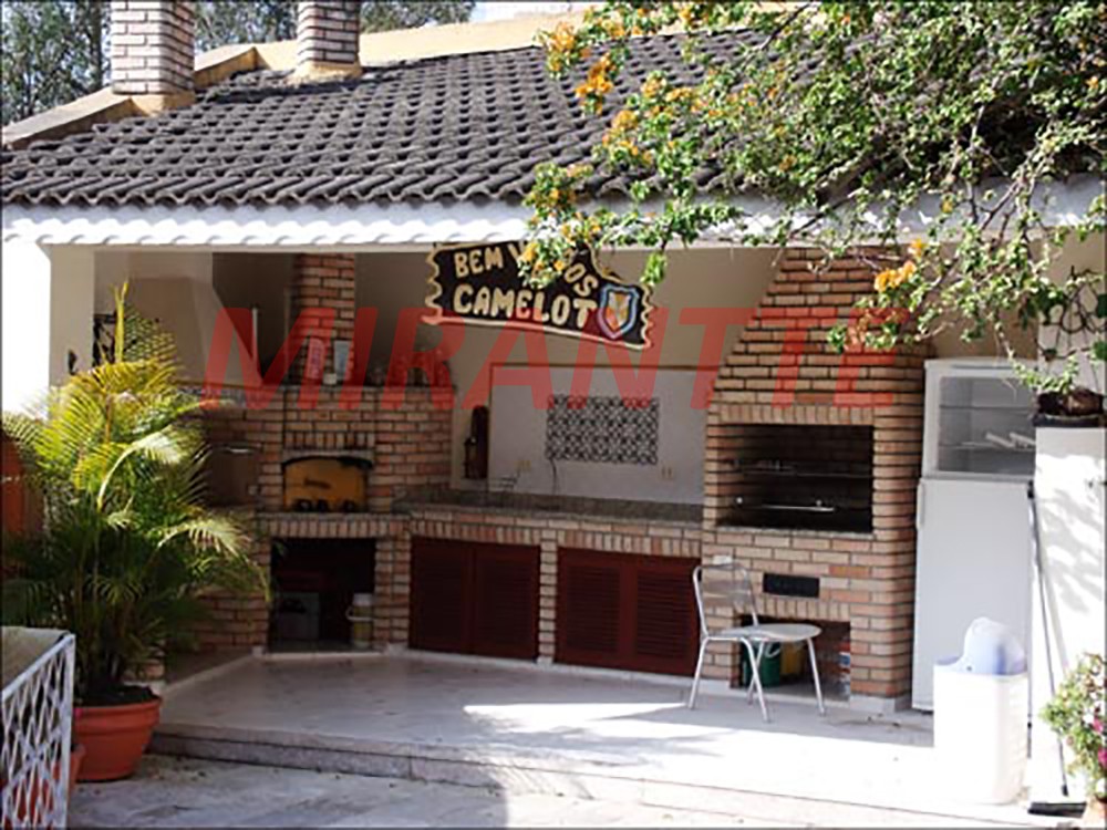 Casa terrea de 497m² com 4 quartos em Barro Branco
