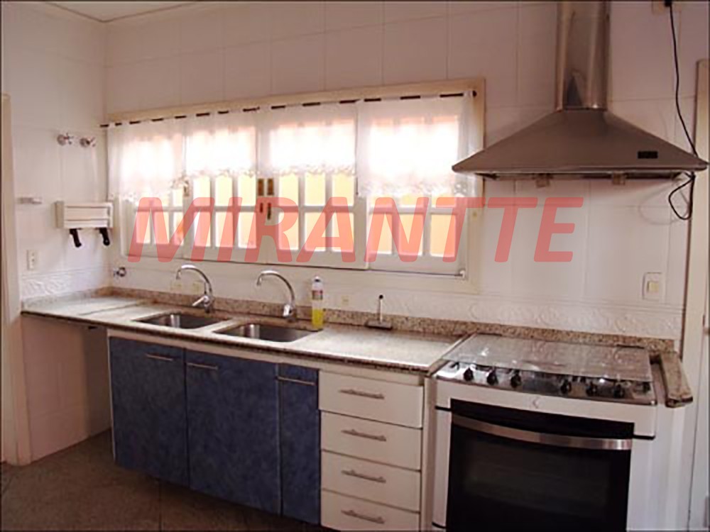 Casa terrea de 497m² com 4 quartos em Barro Branco