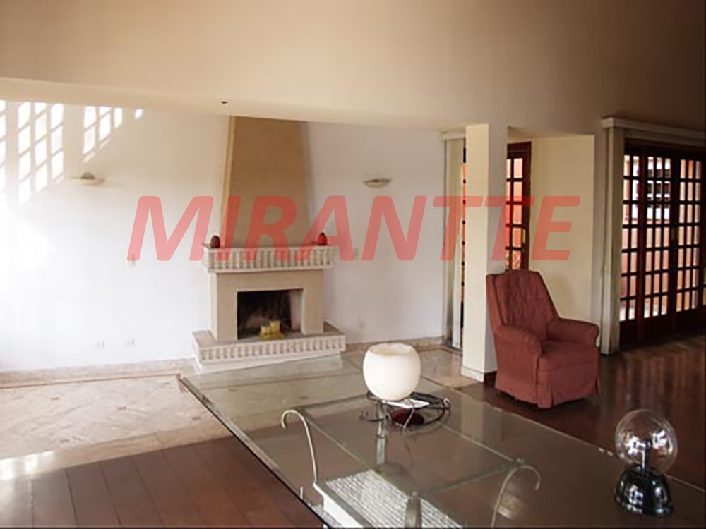 Casa terrea de 497m² com 4 quartos em Barro Branco