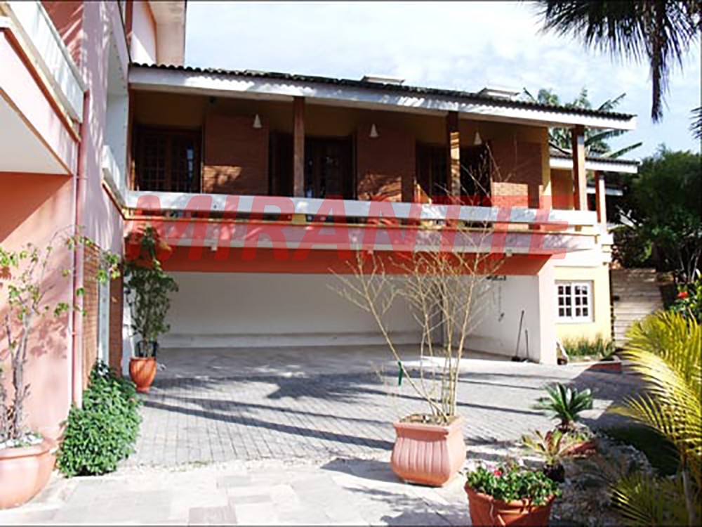 Casa terrea de 497m² com 4 quartos em Barro Branco