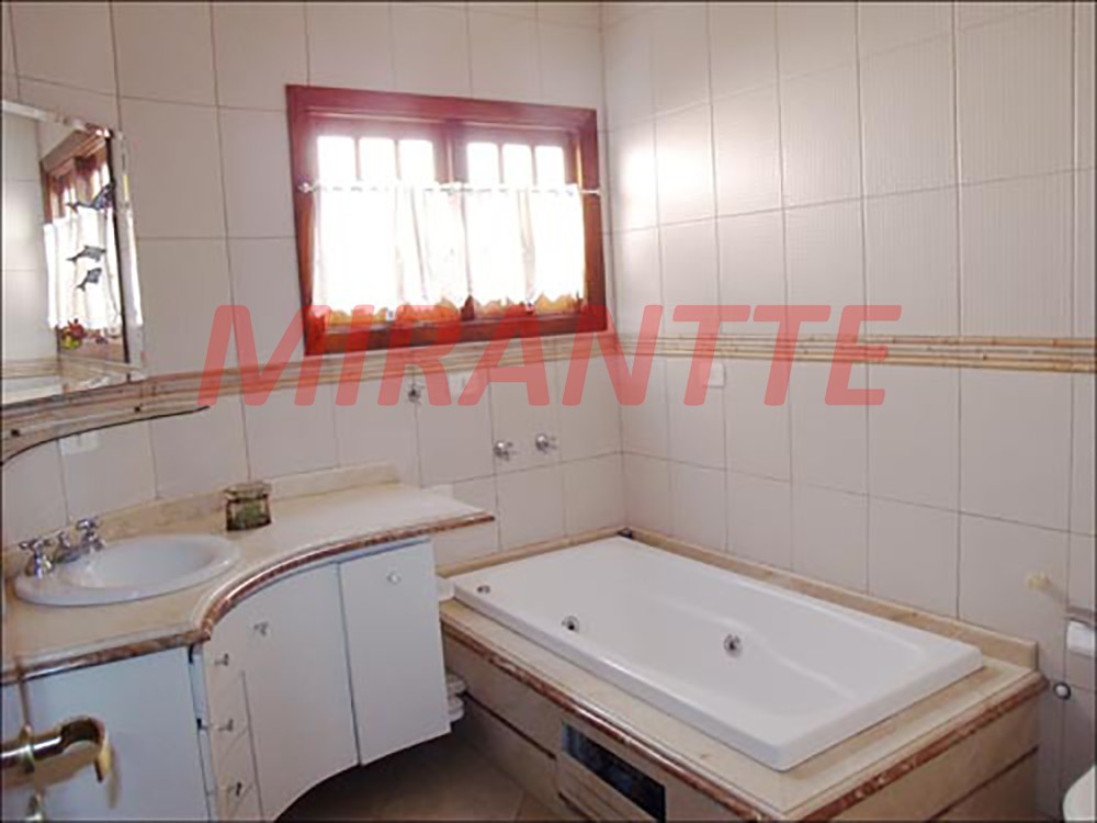 Casa terrea de 497m² com 4 quartos em Barro Branco