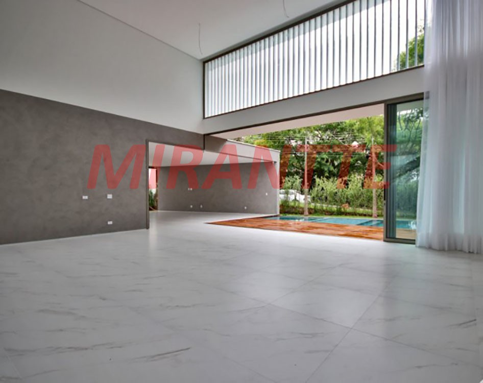 Sobrado de 535m² com 4 quartos em Alphaville