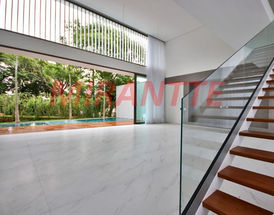 Sobrado de 535m² com 4 quartos em Alphaville