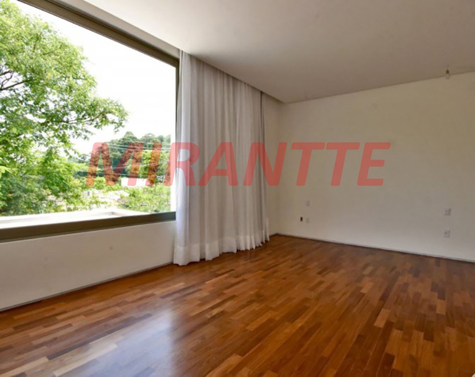 Sobrado de 535m² com 4 quartos em Alphaville