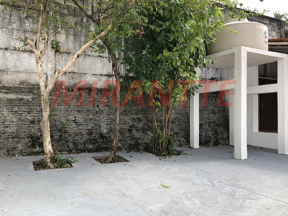 Sobrado de 260m² com 5 quartos em Santana