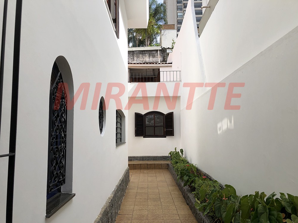 Sobrado de 260m² com 5 quartos em Santana
