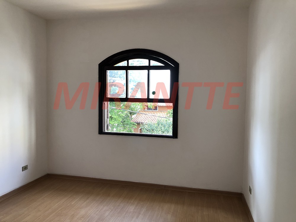 Sobrado de 260m² com 5 quartos em Santana