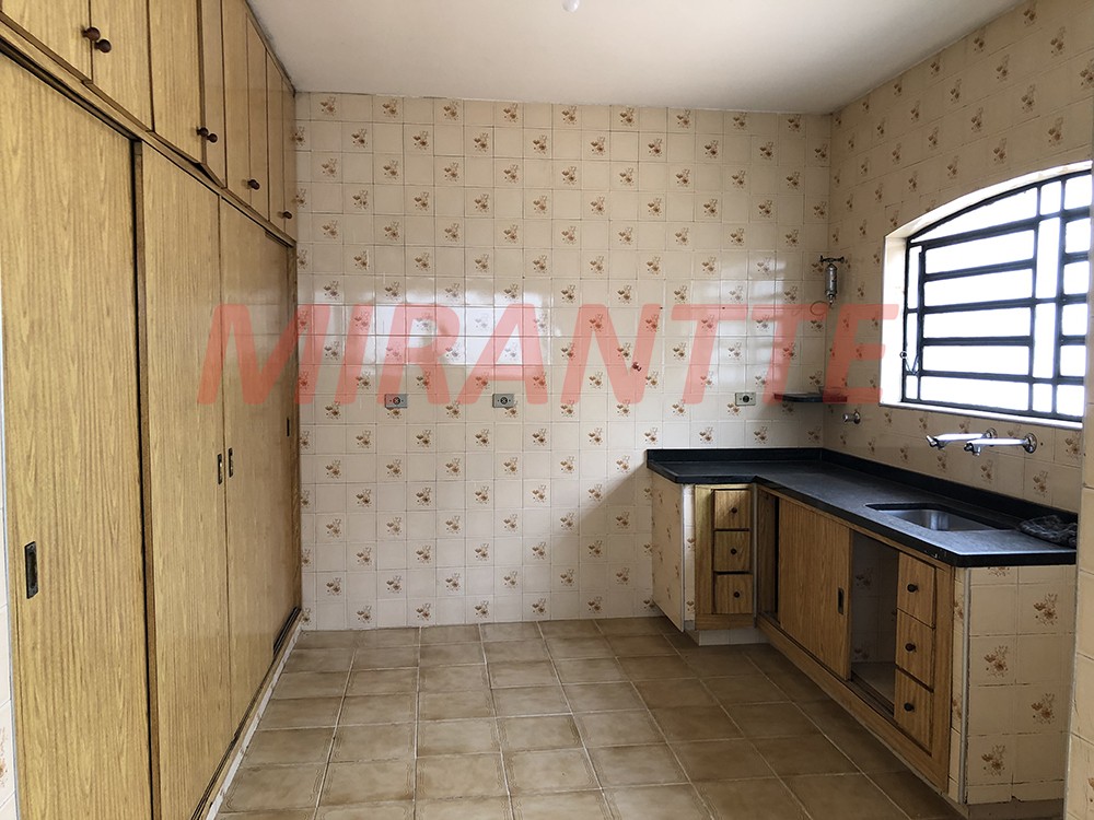 Sobrado de 260m² com 5 quartos em Santana