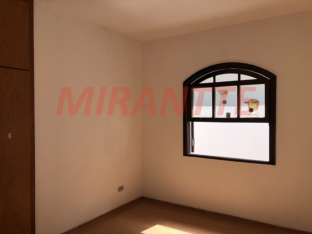 Sobrado de 260m² com 5 quartos em Santana