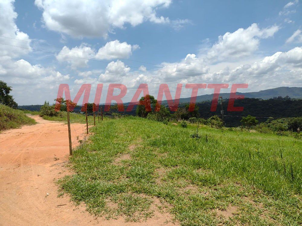 Terreno de 9000m² em Serra Da Cantareira