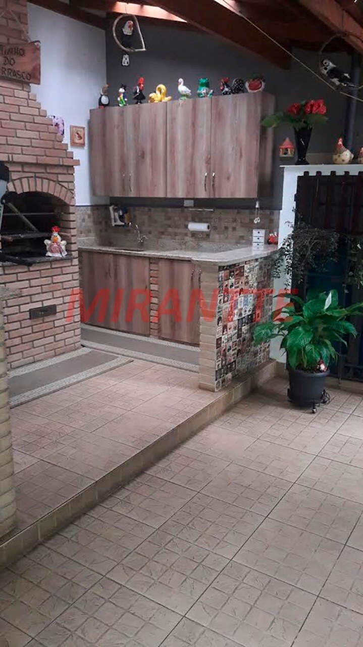 Sobrado de 193m² com 3 quartos em Horto Florestal