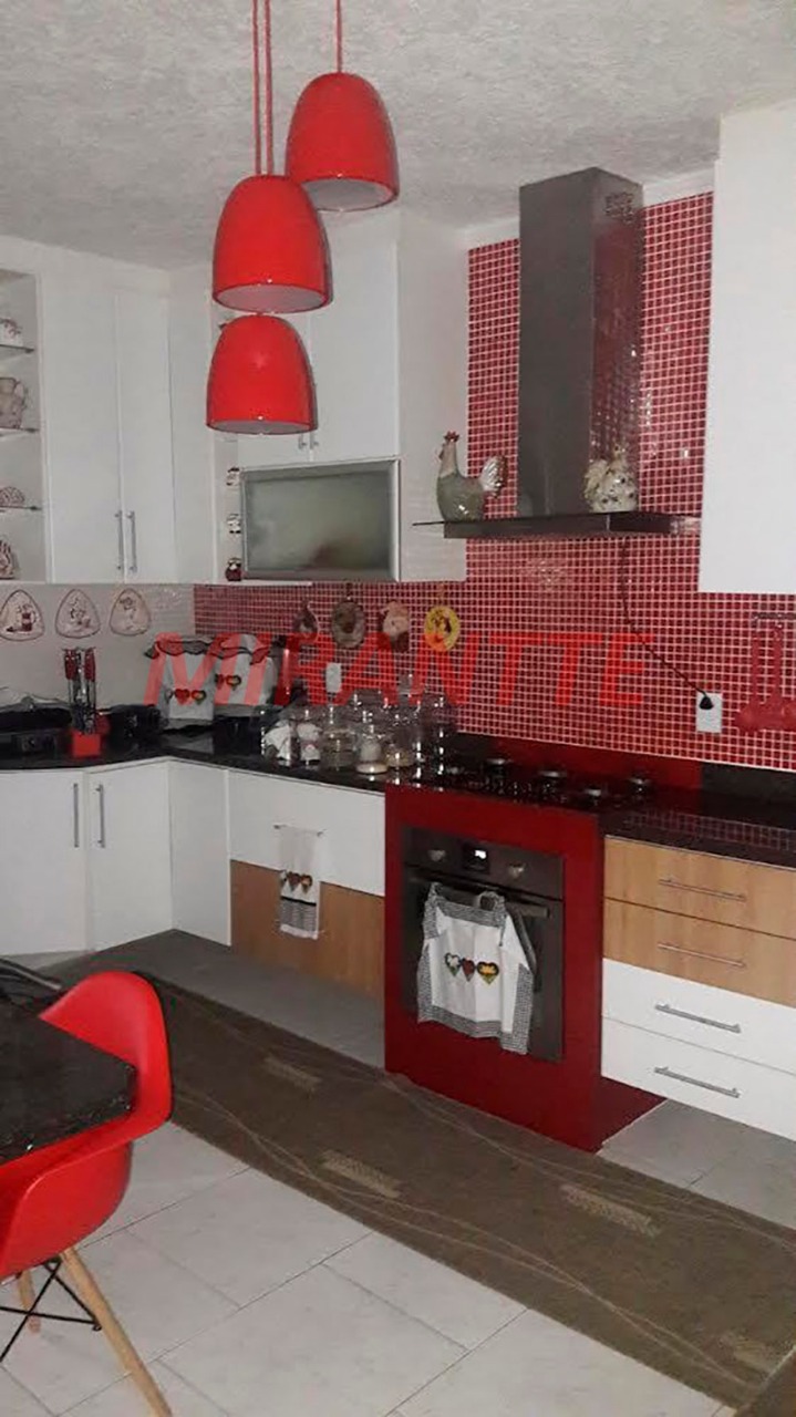 Sobrado de 193m² com 3 quartos em Horto Florestal