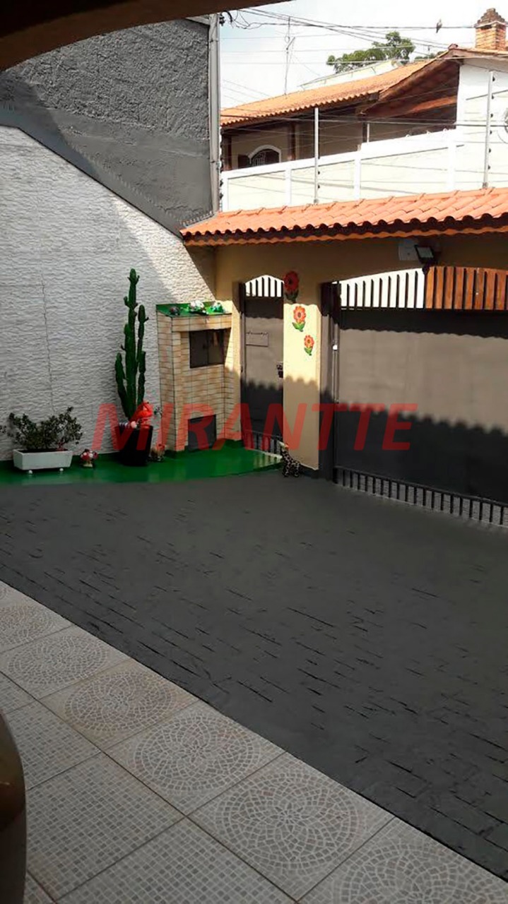 Sobrado de 193m² com 3 quartos em Horto Florestal