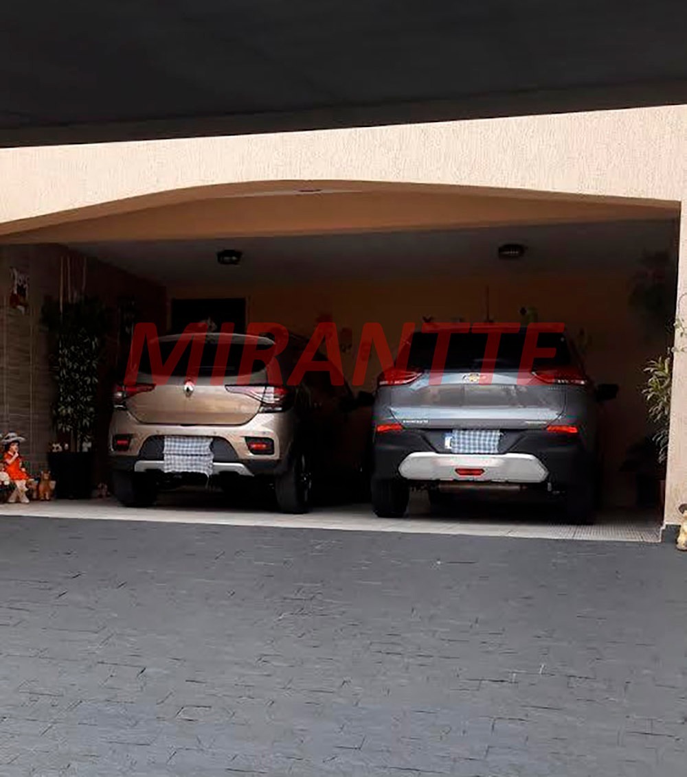 Sobrado de 193m² com 3 quartos em Horto Florestal