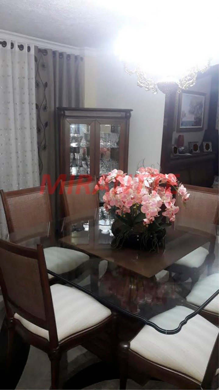 Sobrado de 193m² com 3 quartos em Horto Florestal