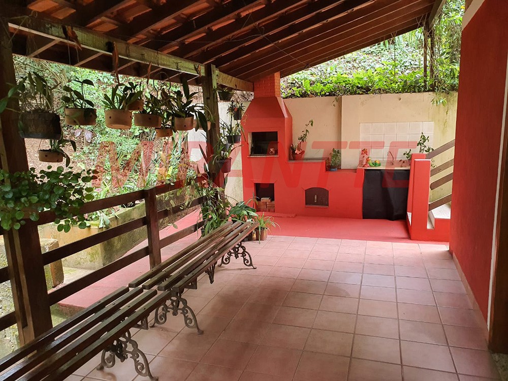 Sobrado de 230m² com 4 quartos em Serra Da Cantareira