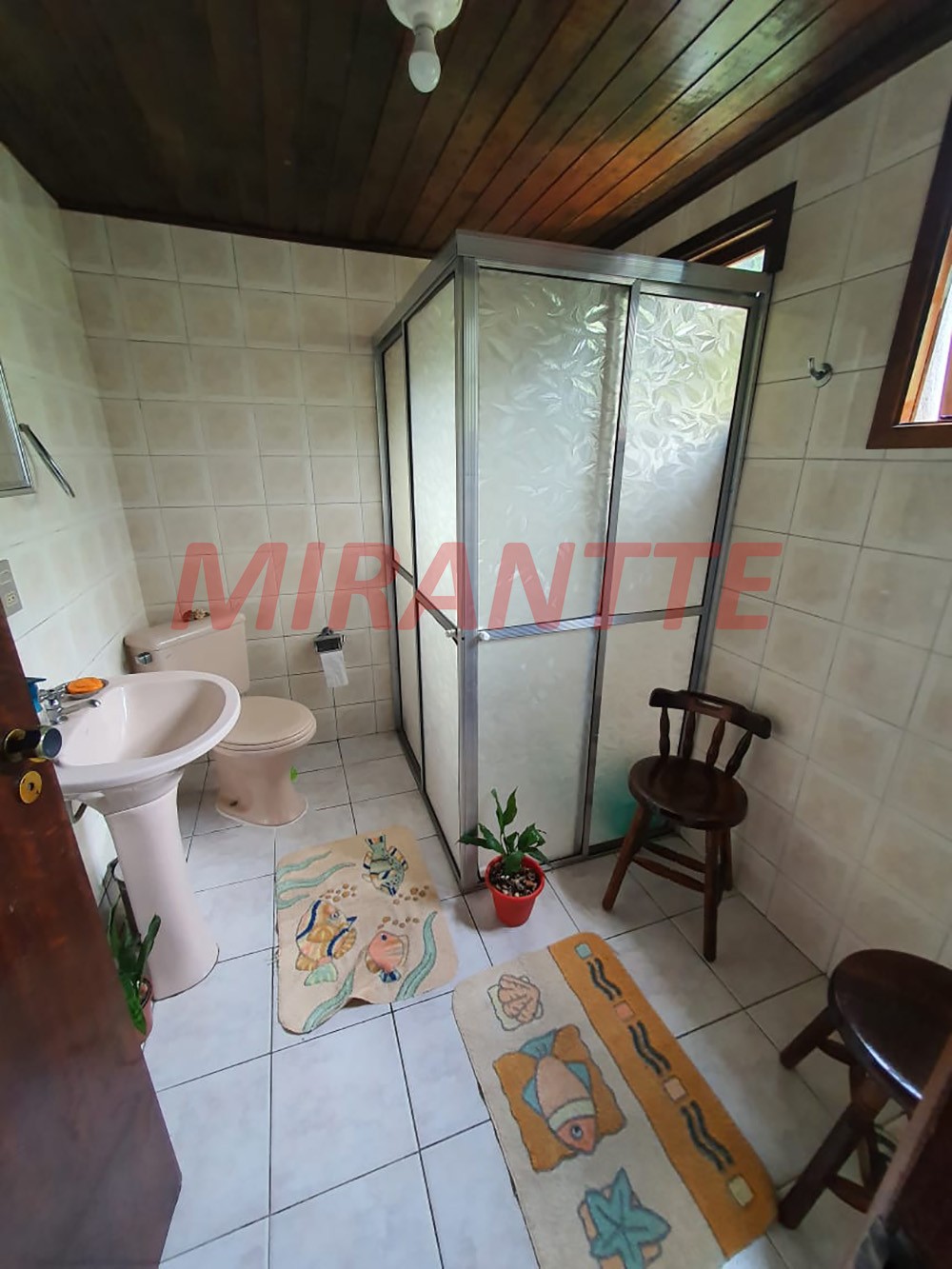 Sobrado de 230m² com 4 quartos em Serra Da Cantareira