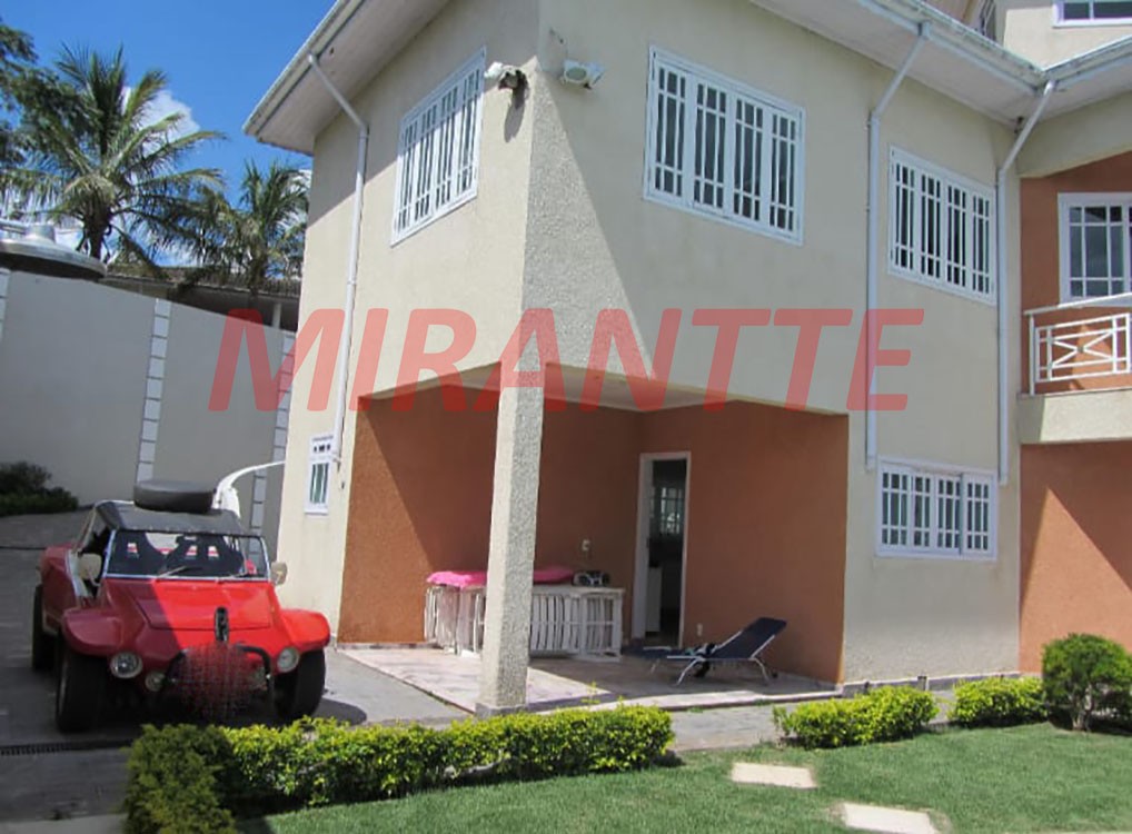 Sobrado de 500m² com 5 quartos em Usina