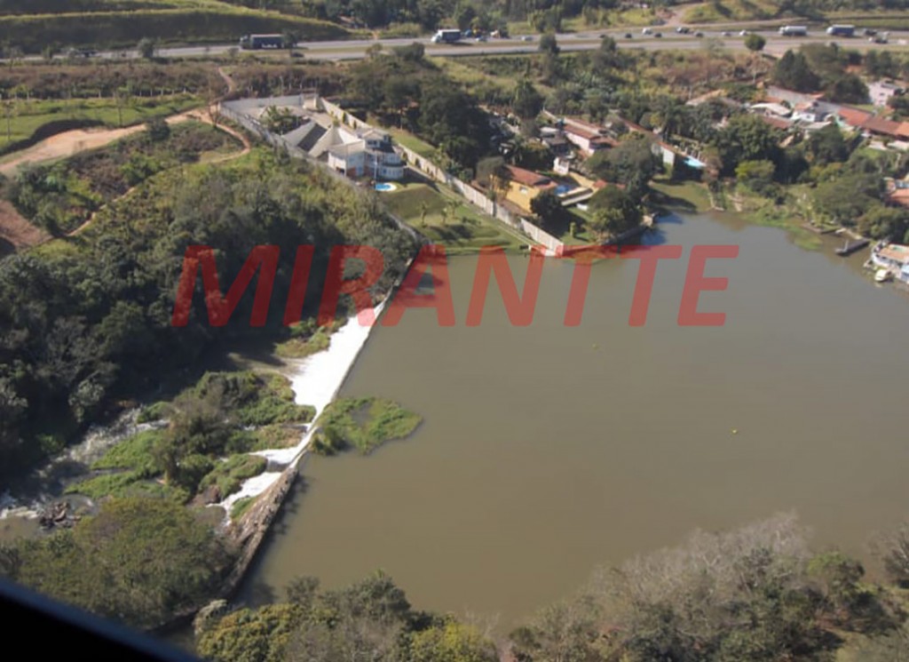 Sobrado de 500m² com 5 quartos em Usina