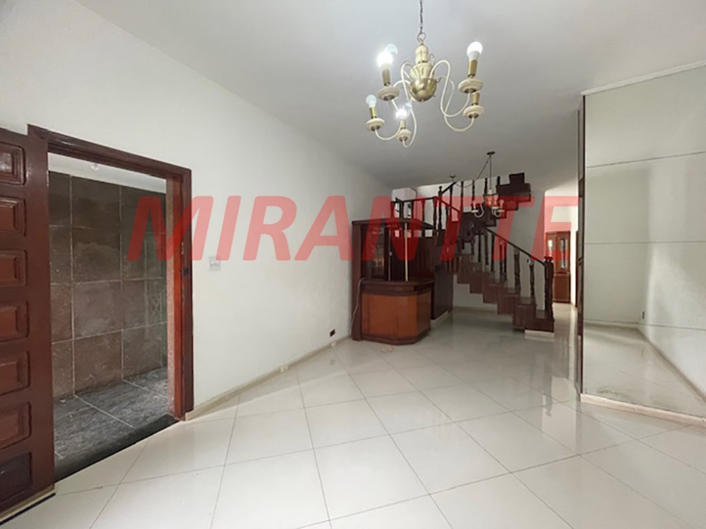 Sobrado de 250m² com 3 quartos em Parada Inglesa