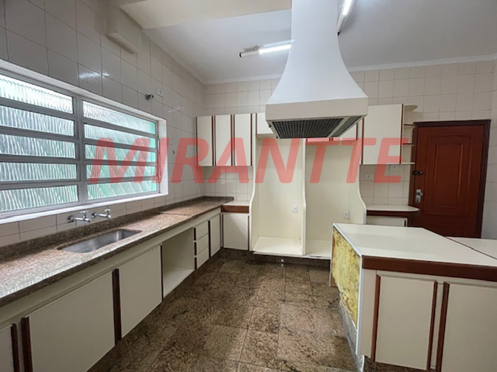 Sobrado de 250m² com 3 quartos em Parada Inglesa