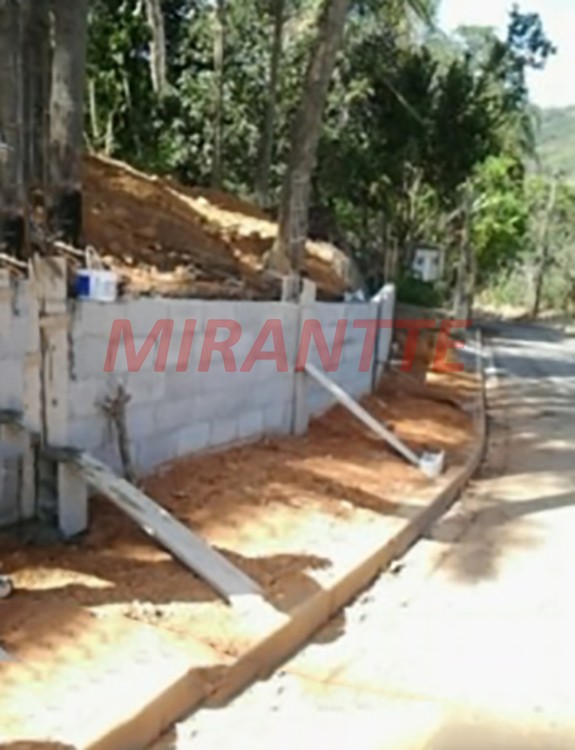 Terreno de 1200m² em Jardim Flor Bragança