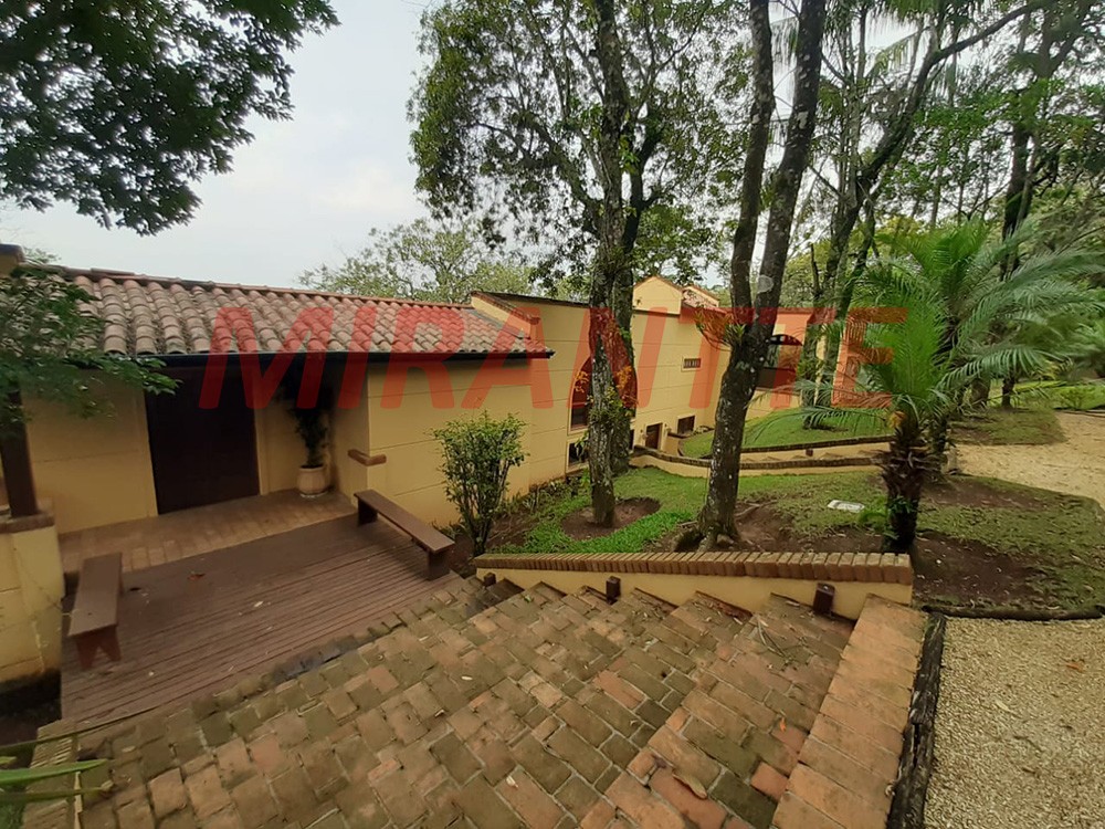 Sobrado de 405m² com 3 quartos em Serra da Cantareira