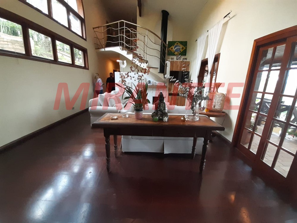 Sobrado de 405m² com 3 quartos em Serra da Cantareira