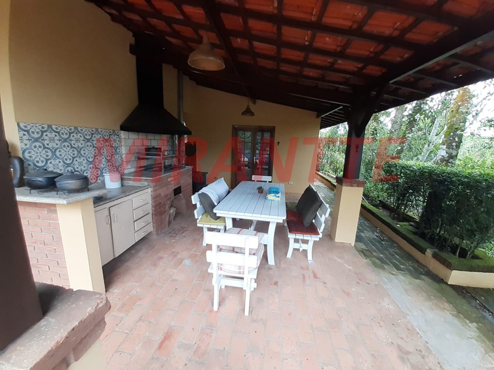 Sobrado de 405m² com 3 quartos em Serra da Cantareira