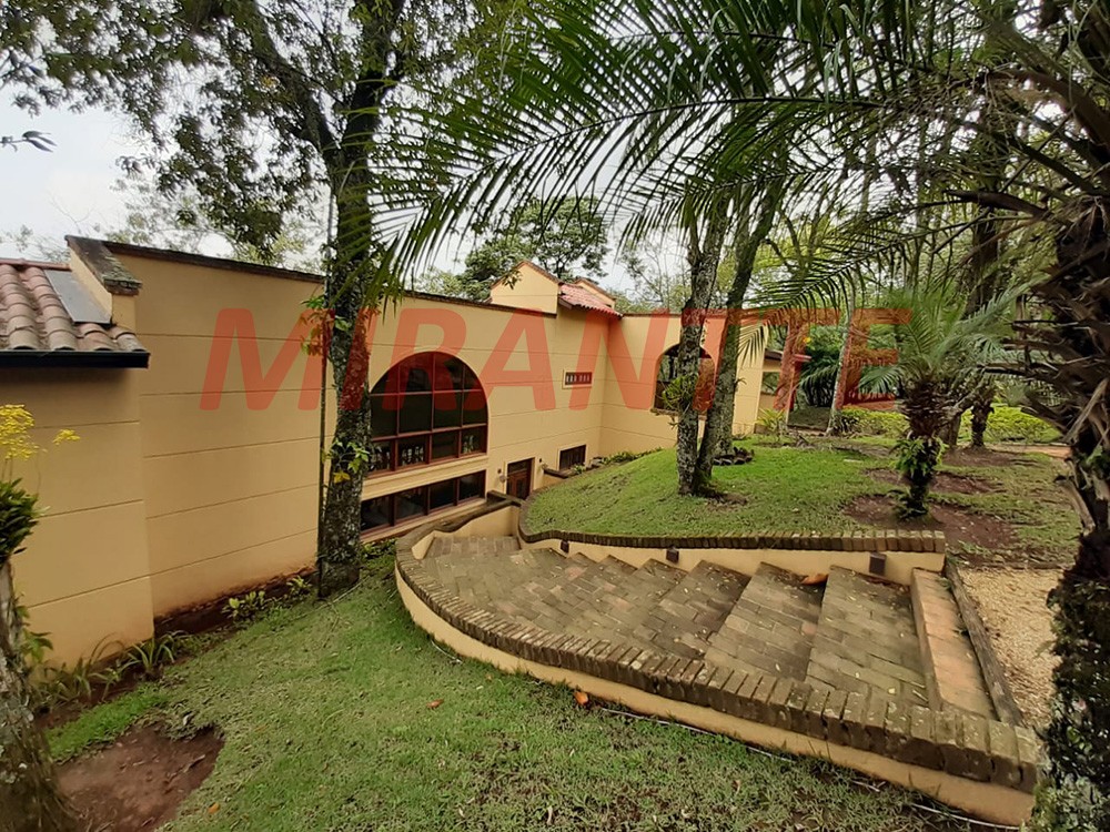Sobrado de 405m² com 3 quartos em Serra da Cantareira