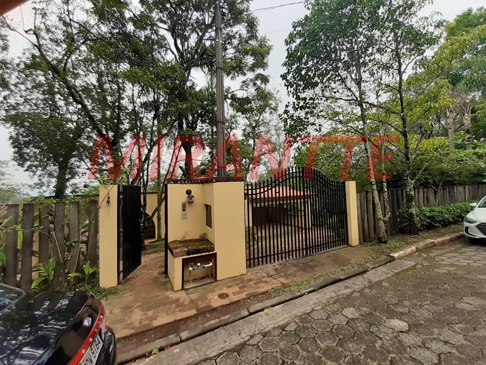 Sobrado de 405m² com 3 quartos em Serra da Cantareira