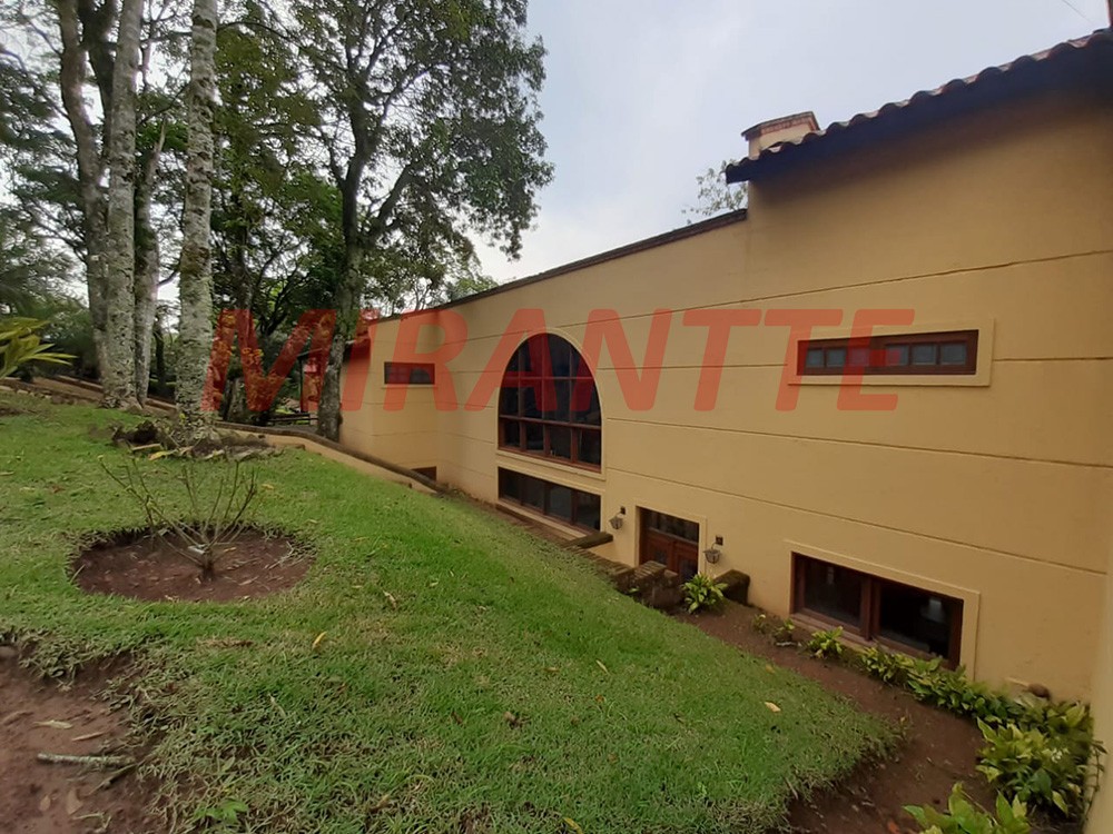 Sobrado de 405m² com 3 quartos em Serra da Cantareira
