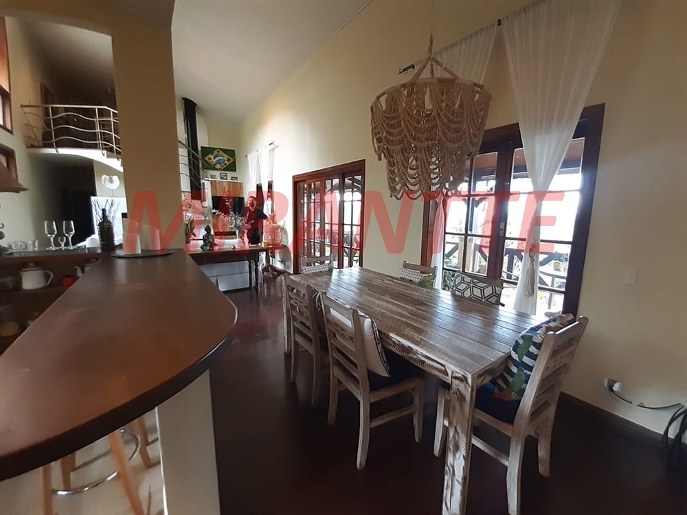 Sobrado de 405m² com 3 quartos em Serra da Cantareira