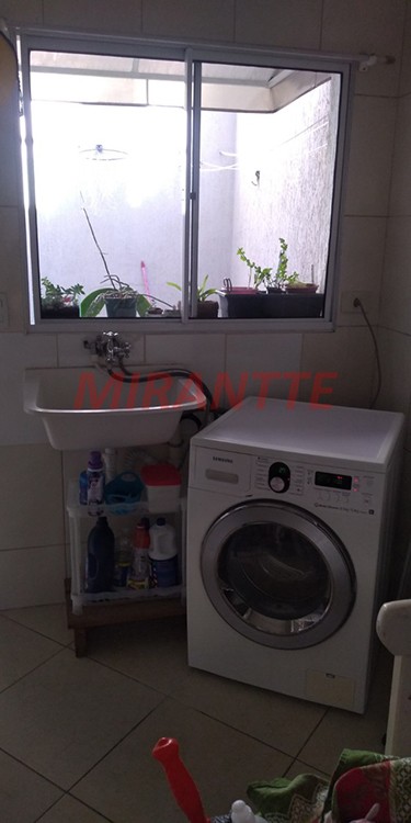 Sobrado de 170m² com 3 quartos em Parque Vitória
