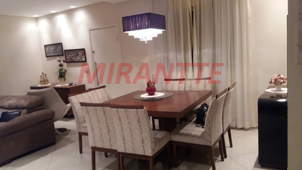 Sobrado de 170m² com 3 quartos em Parque Vitória
