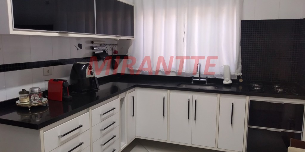 Sobrado de 170m² com 3 quartos em Parque Vitória
