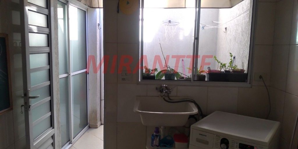Sobrado de 170m² com 3 quartos em Parque Vitória