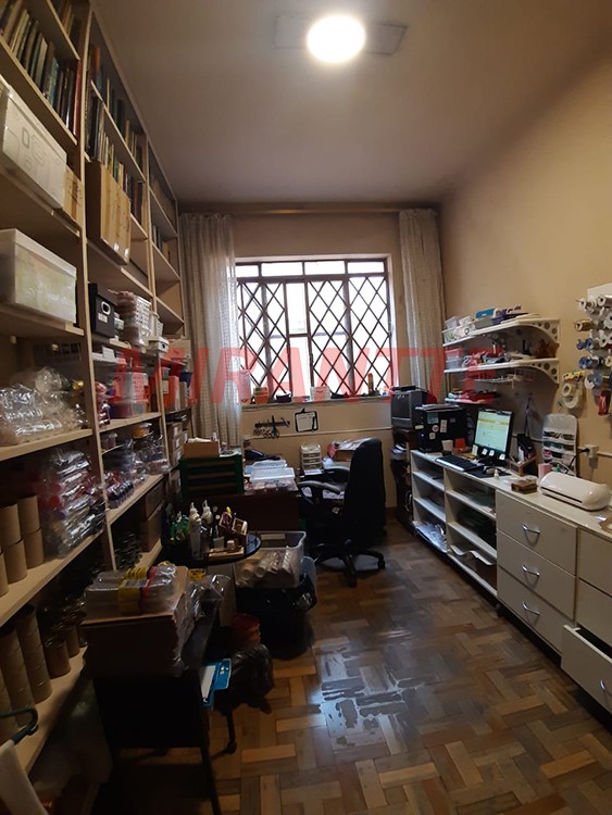 Sobrado de 180m² com 5 quartos em Santana