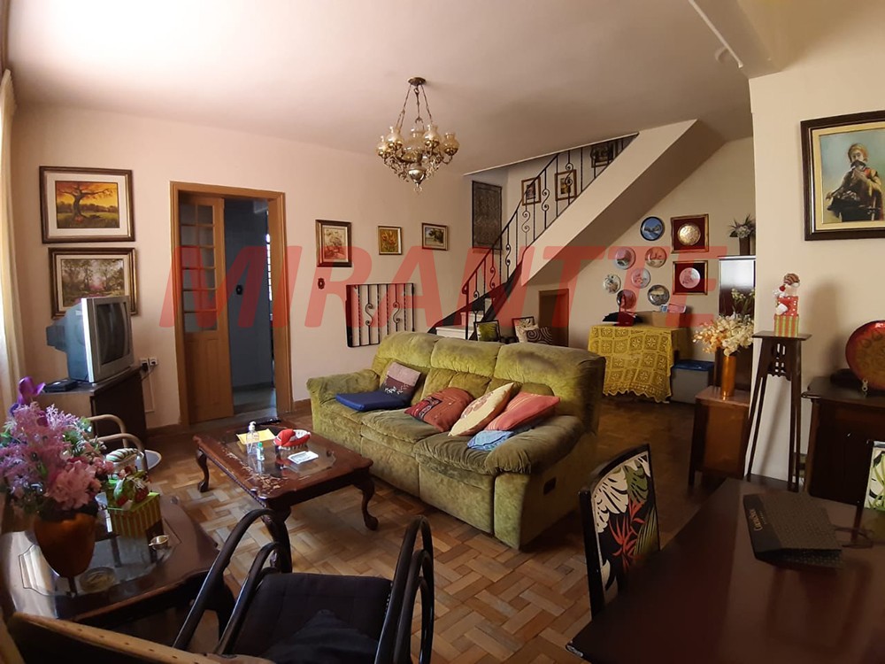 Sobrado de 180m² com 5 quartos em Santana