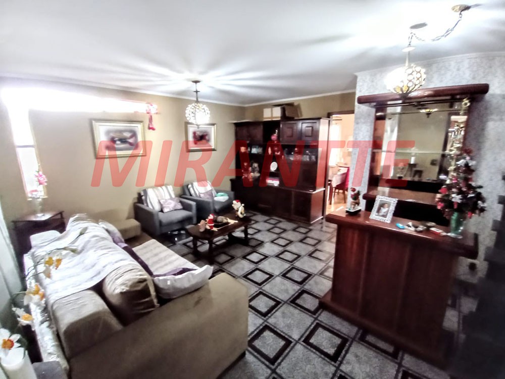 Sobrado de 180m² com 4 quartos em Jardim Tremembé