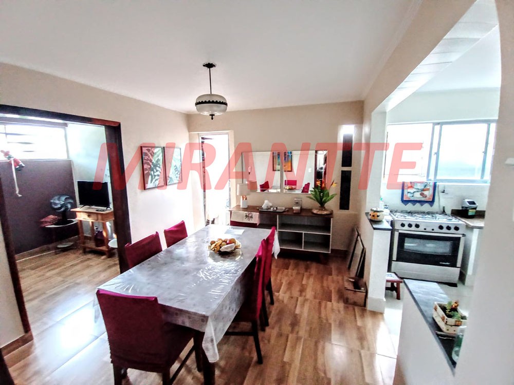 Sobrado de 180m² com 4 quartos em Jardim Tremembé