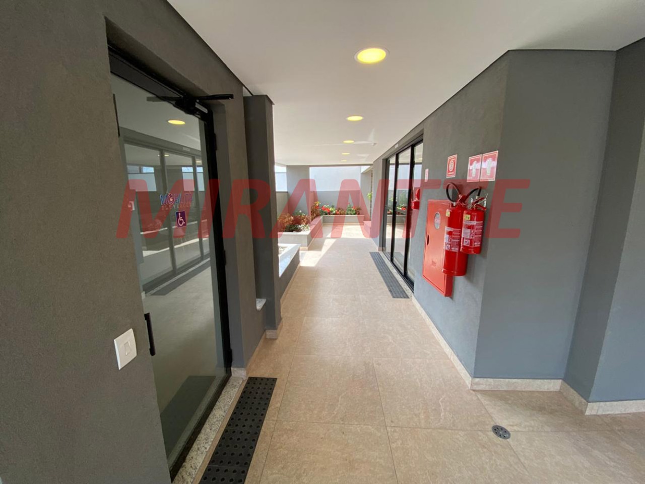 Apartamento de 83m² com 3 quartos em Chora Menino