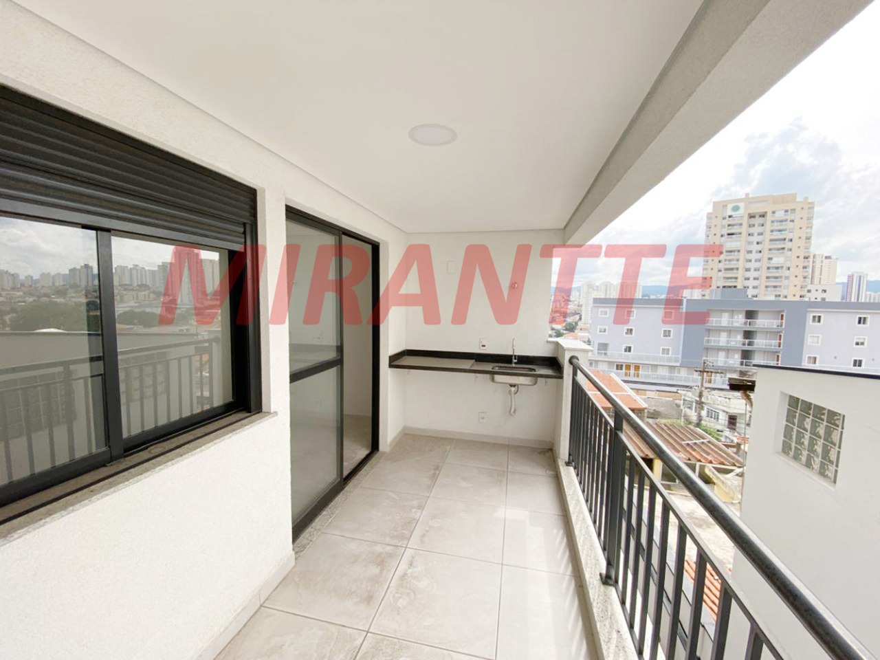 Apartamento de 83m² com 3 quartos em Chora Menino