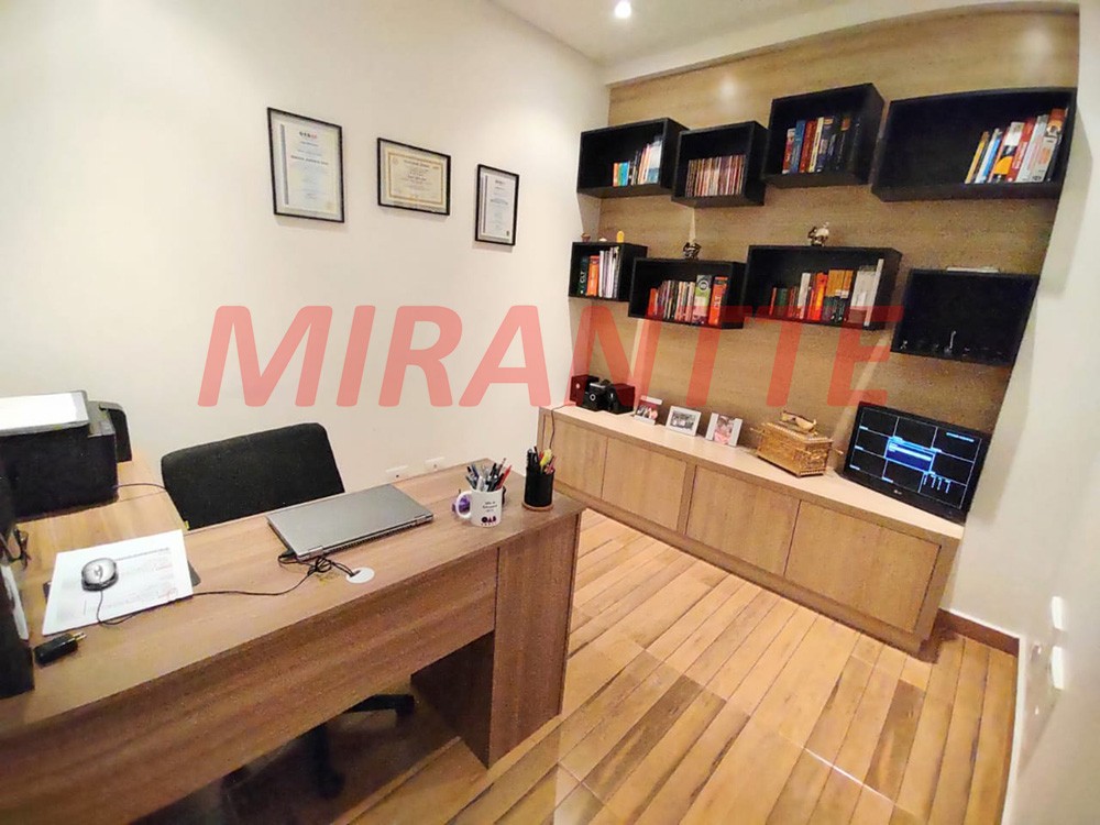 Sobrado de 356m² com 3 quartos em Jardim Kherlakian