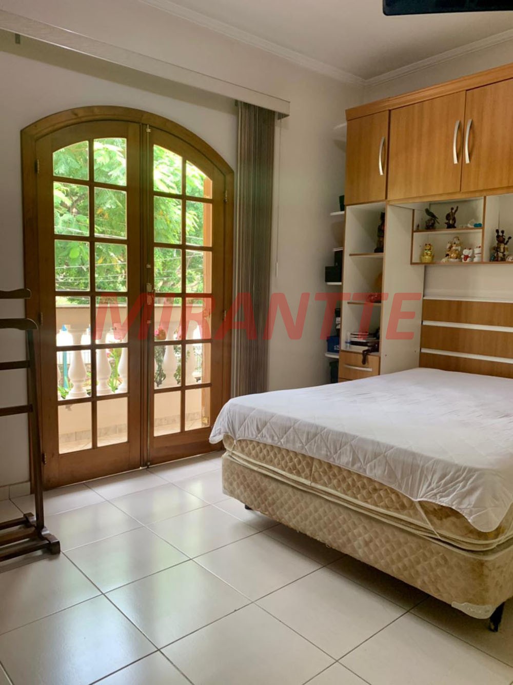 Sobrado com 3 quartos em Vila Galvão