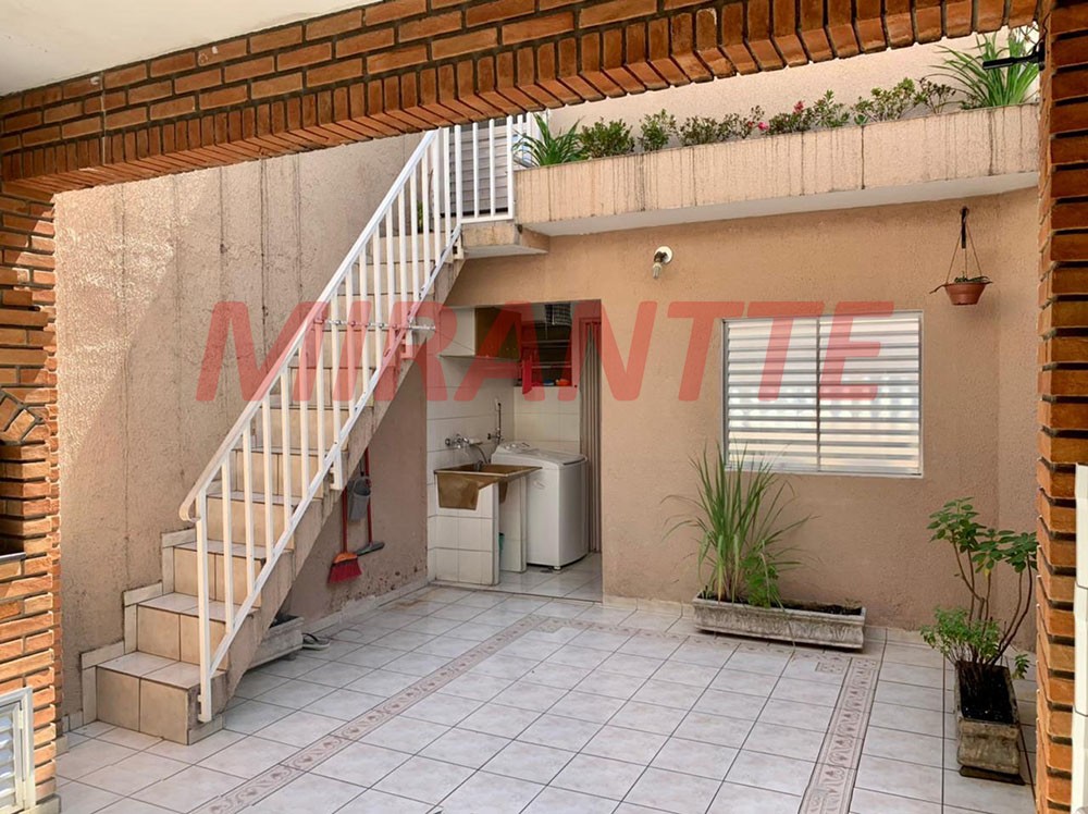 Sobrado com 3 quartos em Vila Galvão
