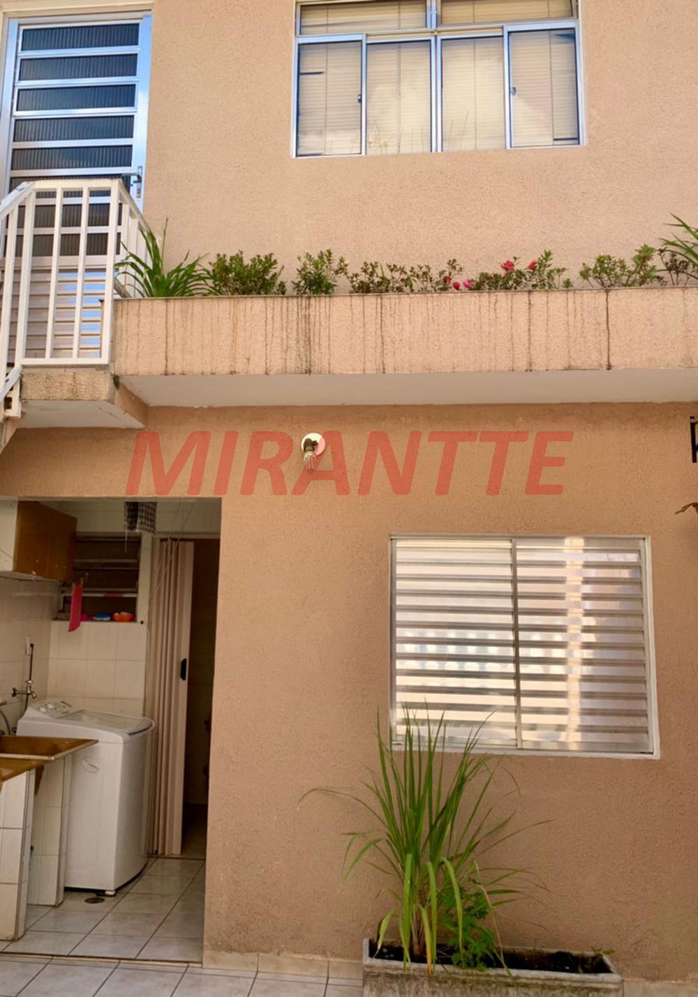 Sobrado com 3 quartos em Vila Galvão