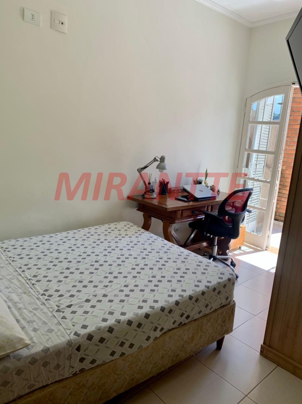 Sobrado com 3 quartos em Vila Galvão