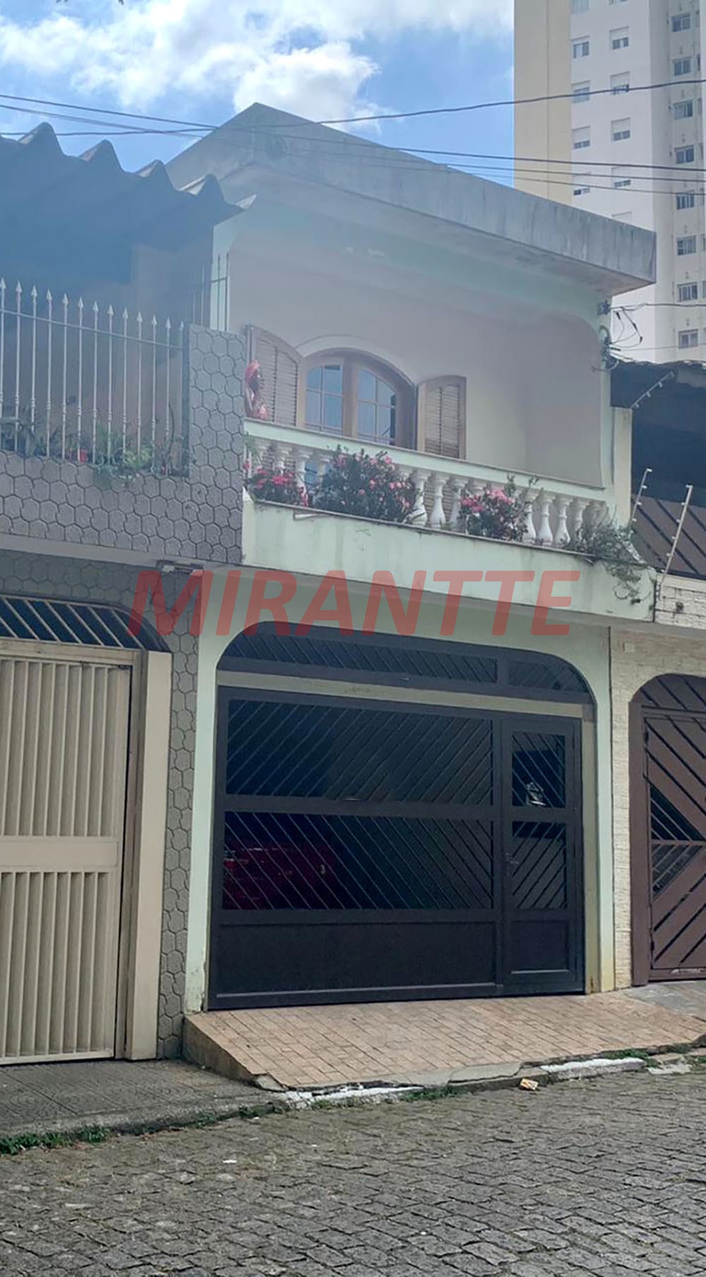 Sobrado com 3 quartos em Vila Galvão